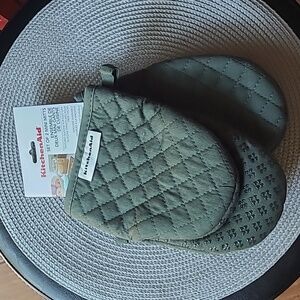 KitchenAid Mini Mitts